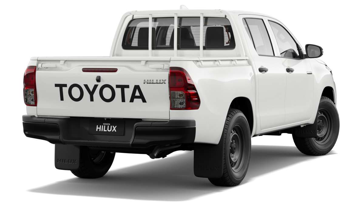 2024 Toyota Hilux 4x4 WorkMate Diesel Double-Cab Pick-Up image 3