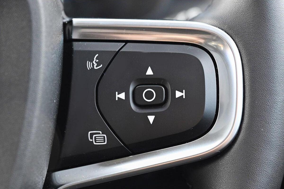 2024 Volvo XC40 Plus B4 Auto MY25 image 13