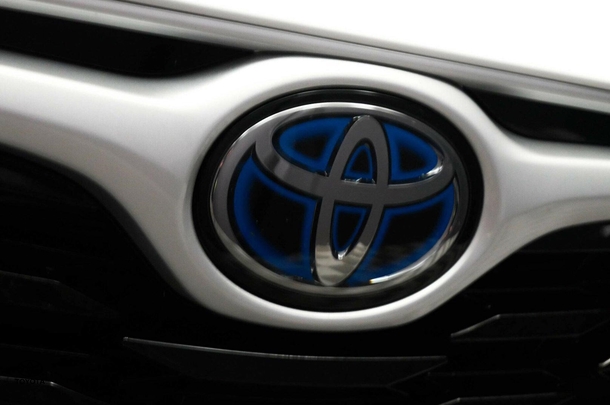 2024 Toyota Kluger Hybrid GX image 24