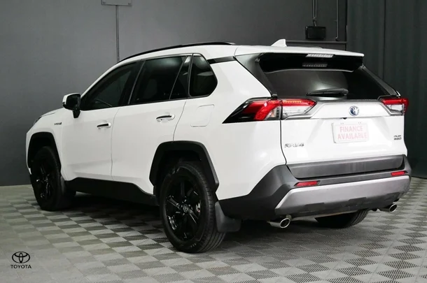 2022 Toyota RAV4 Hybrid Cruiser image 6