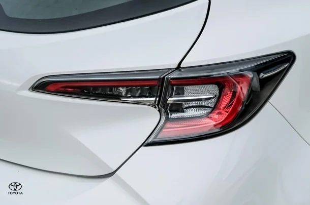 2019 Toyota COROLLA Ascent Sport image 19