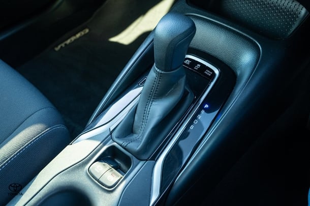 2019 TOYOTA Corolla Hatch Hybrid Ascent Sport image 16