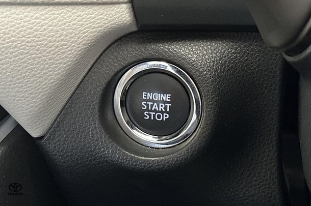 2022 Toyota RAV4 Edge AWD image 10