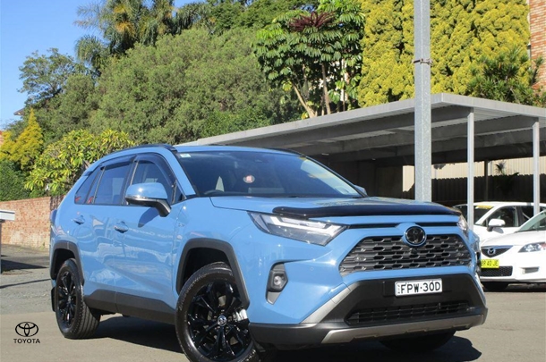 2025 Toyota Rav4 Hybrid Cruiser 2WD image 9