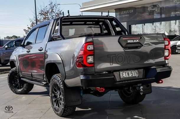 2022 Toyota HILUX Rugged X image 2