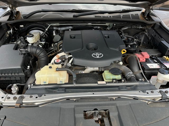 2022 Toyota Fortuner GXL image 6