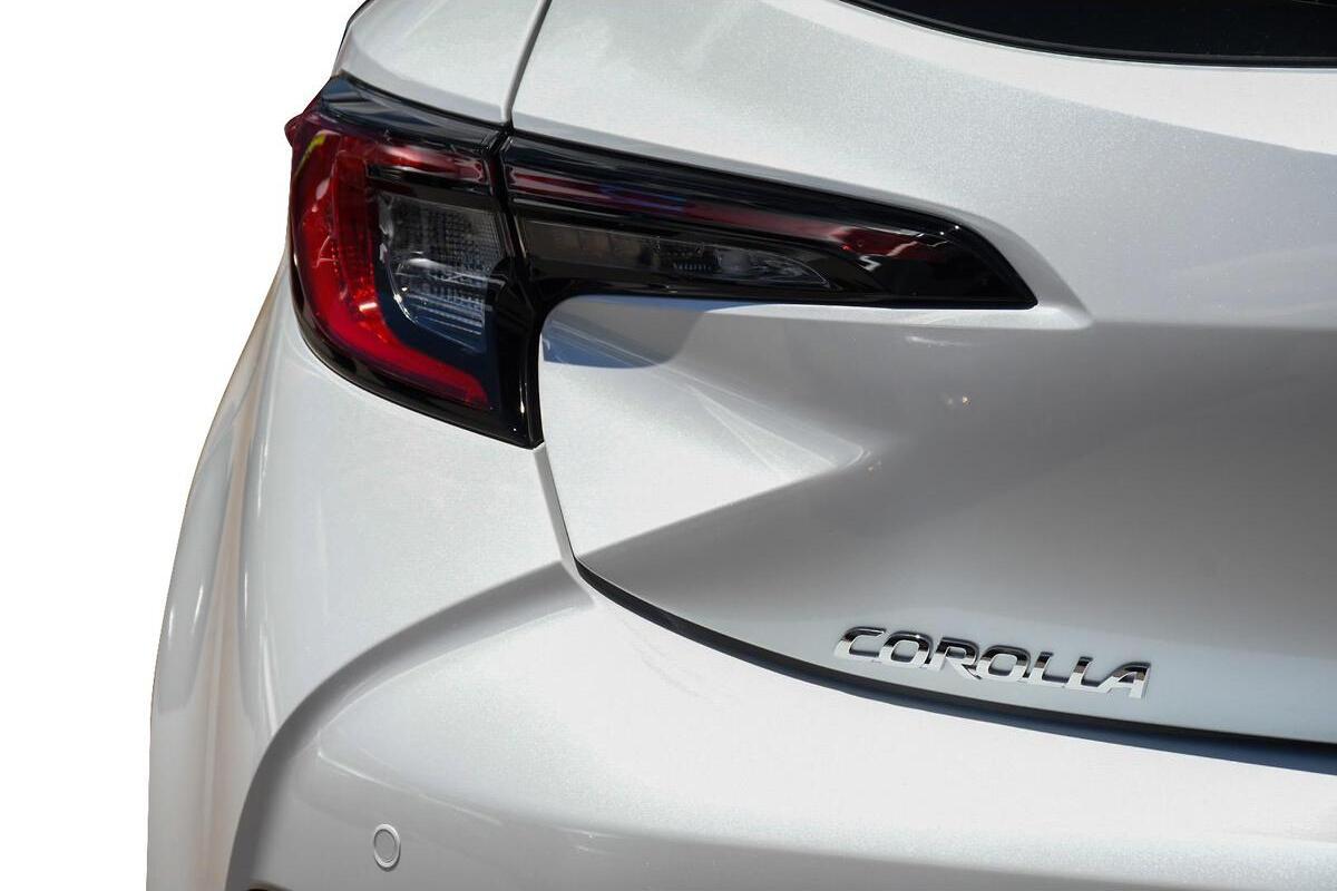 2025 Toyota Corolla ZR Hybrid Auto image 15