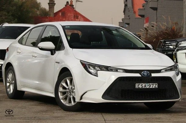 2022 Toyota Corolla Sedan Hybrid Ascent Sport image 1