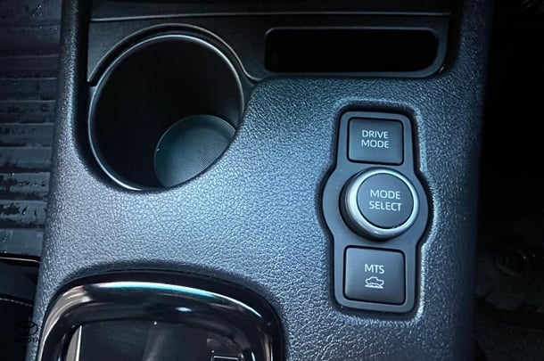 2024 Toyota Hilux Rogue image 17