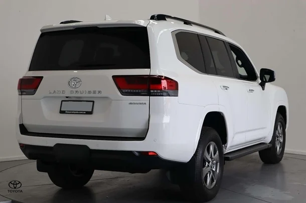 2022 Toyota Landcruiser Sahara image 4