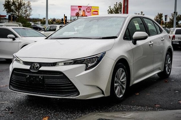 2024 Toyota Corolla Sedan Ascent Sport image 4