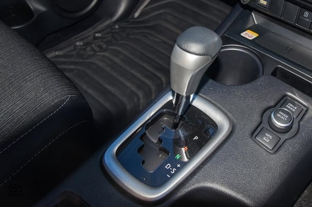 2024 Toyota HILUX SR5 image 11