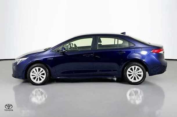 2023 Toyota Corolla Sedan Hybrid Ascent Sport image 5