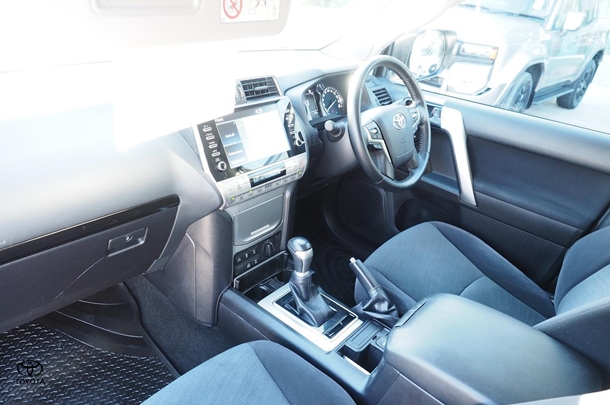 2022 Toyota Prado GXL image 33