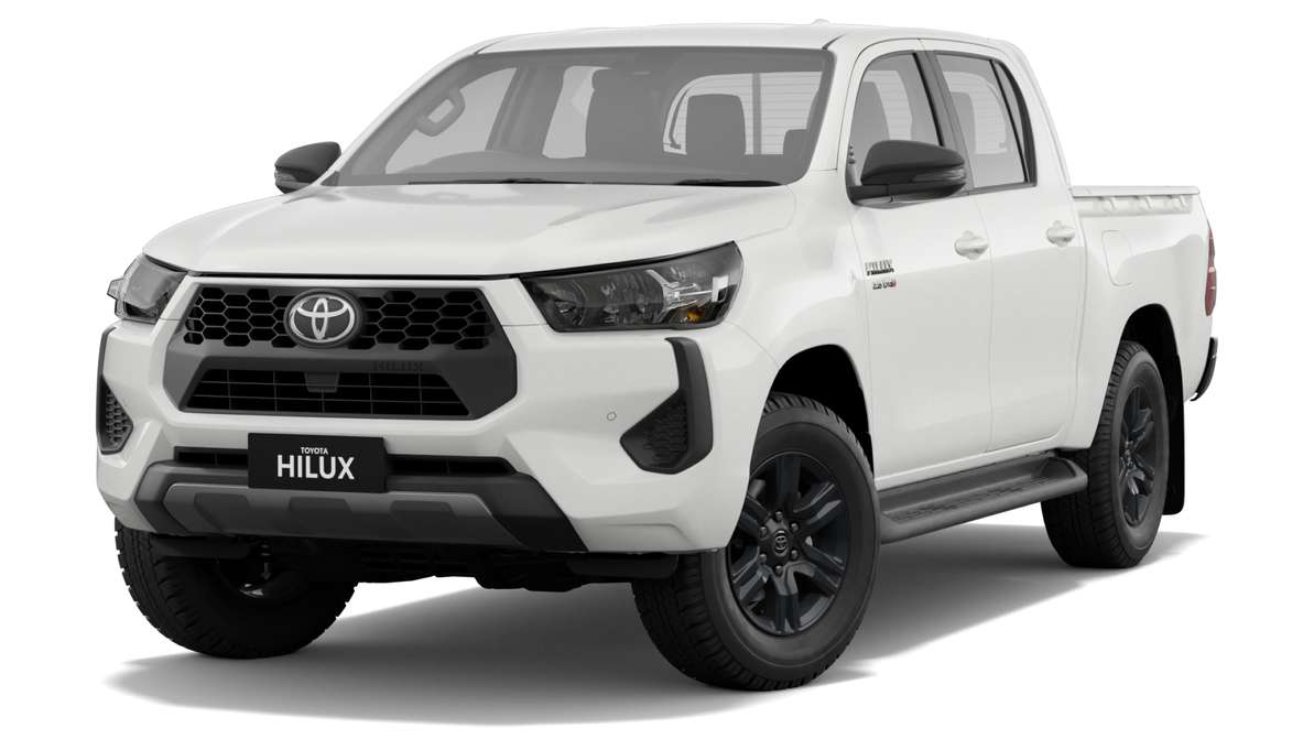 2025 Toyota Hilux 4x4 SR 48V Diesel Double-Cab Pick-Up image 4