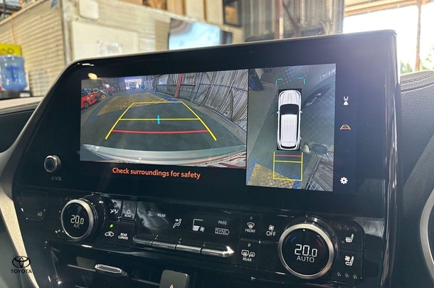 2024 Toyota Kluger Hybrid AWD GRANDE image 24