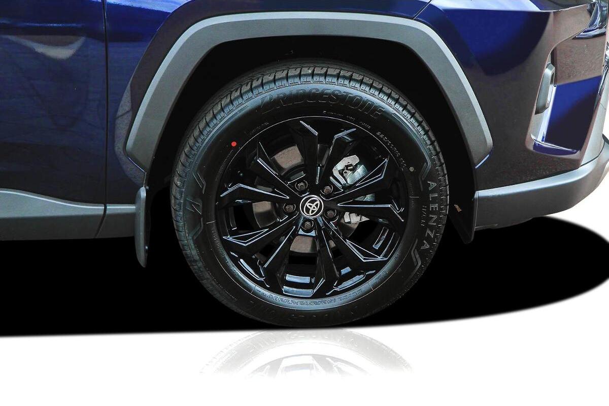 2024 Toyota RAV4 Cruiser Auto eFour image 18