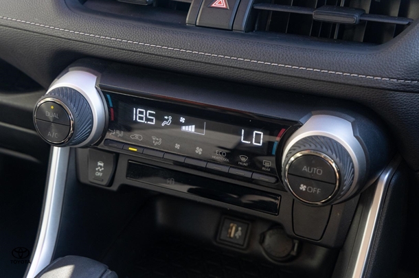 2023 Toyota Rav4 Hybrid GX-2WD image 16