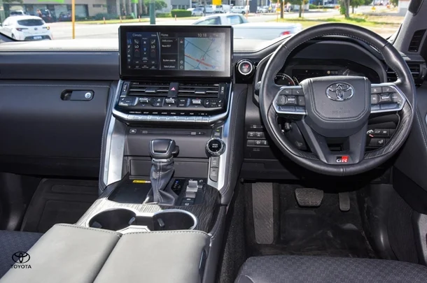2024 Toyota Landcruiser GR-S image 20