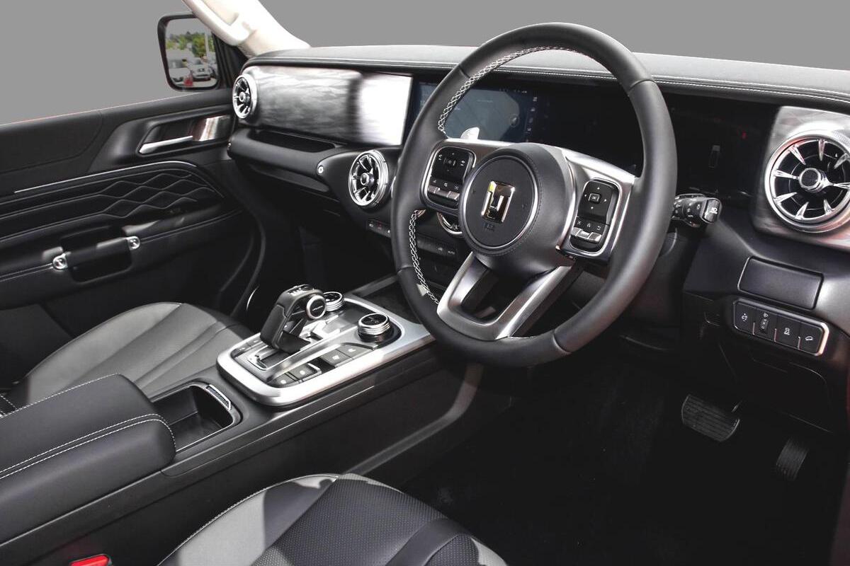 2024 GWM Tank 300 Ultra Hybrid Auto 4x4 image 7