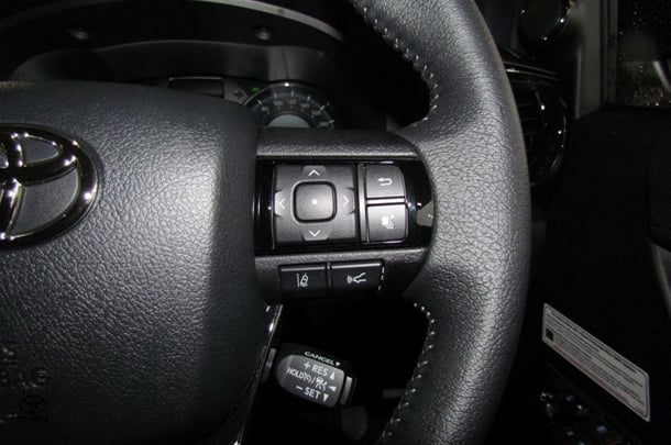 2021 Toyota Hilux Rugged X image 8