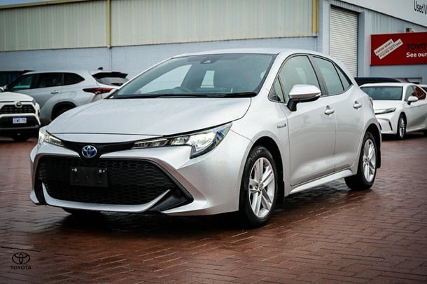 2020 Toyota Corolla Hatch Hybrid Ascent Sport image 4