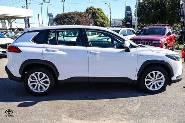 2024 Toyota Corolla Cross HV GX image 3