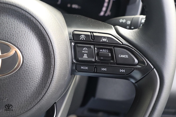 2024 Toyota Yaris Cross Hybrid GX image 23
