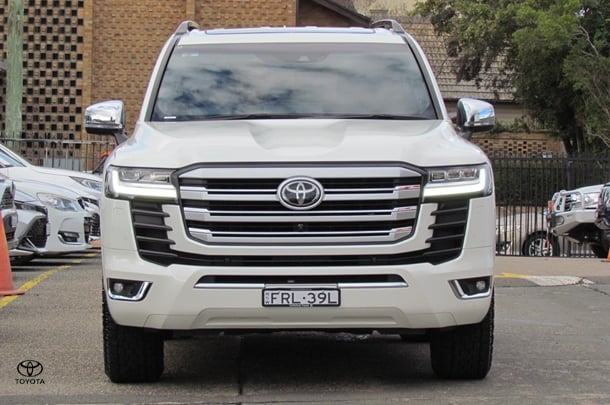 2022 Toyota Landcruiser Sahara ZX image 2