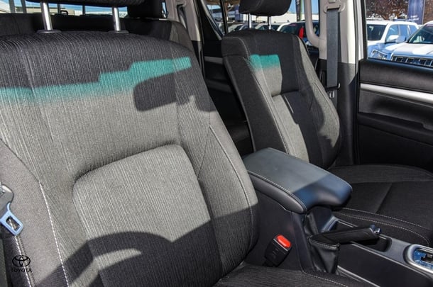 2024 Toyota HILUX SR5 image 17