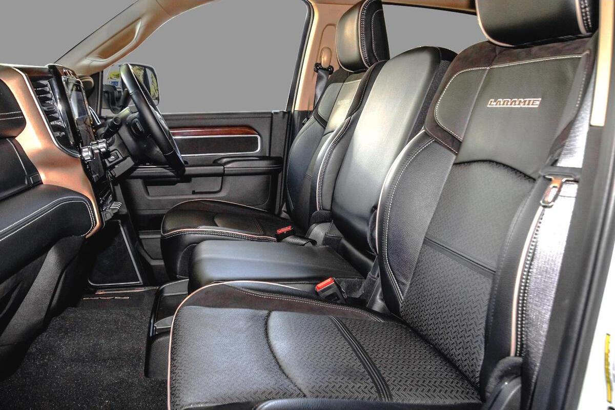 2024 RAM 2500 Laramie Auto 4x4 MY24 image 9