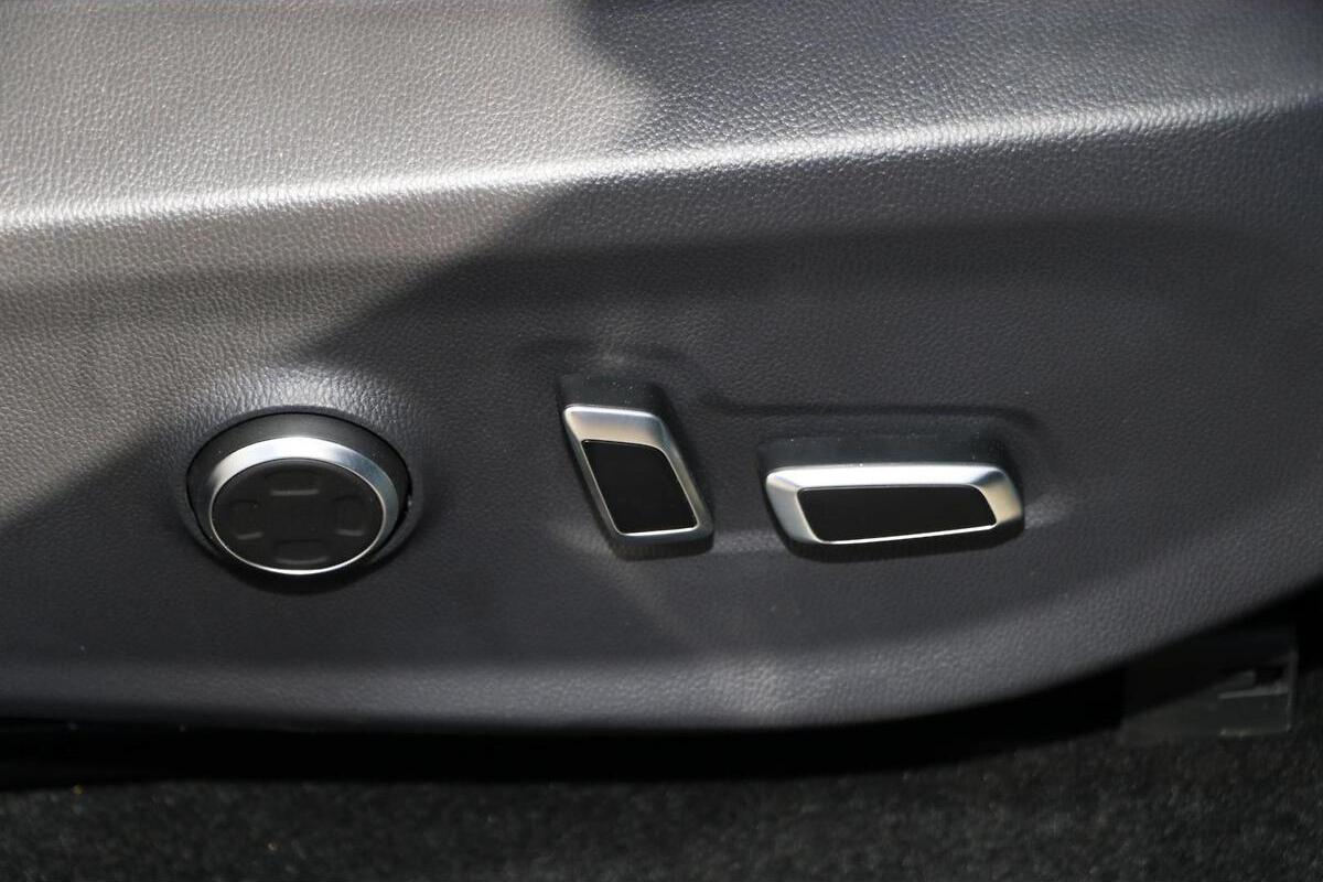 2024 LDV MIFA 9 Executive Auto MY23 image 18