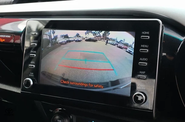 2022 Toyota Hilux SR5 image 9