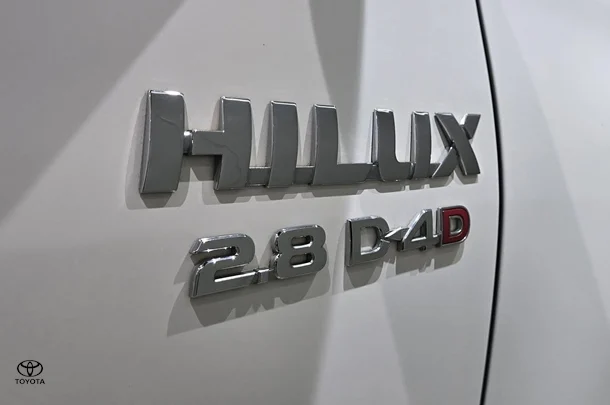 2021 Toyota Hilux SR image 9
