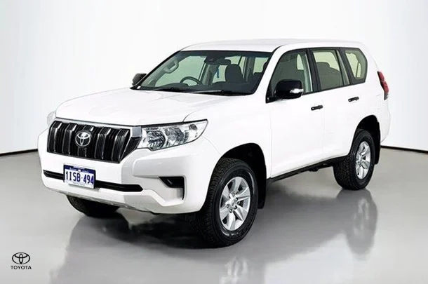 2023 Toyota Prado GX image 4