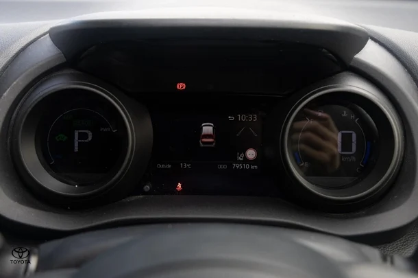 2023 Toyota Yaris Cross Hybrid GX image 13