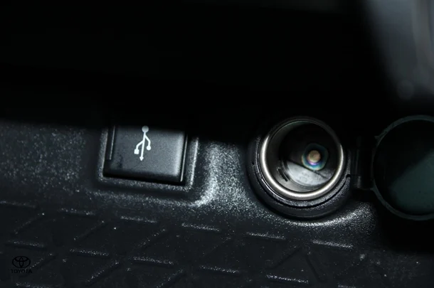 2020 Toyota RAV4 Hybrid GX-2WD image 38