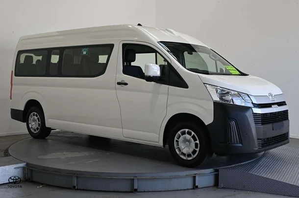 2025 Toyota Hiace SLWB image 3