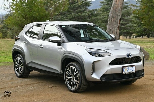 2021 Toyota Yaris Cross Hybrid Urban image 3