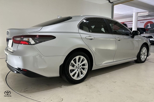 2023 Toyota Camry Hybrid Ascent image 8
