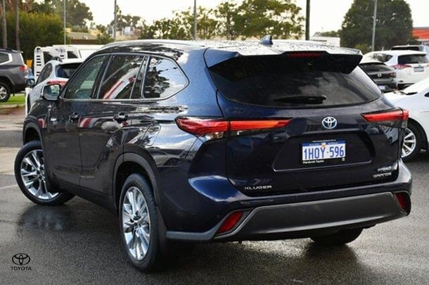 2022 Toyota Kluger Hybrid Grande image 3