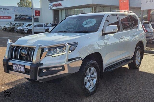 2017 Toyota Prado GXL image 8