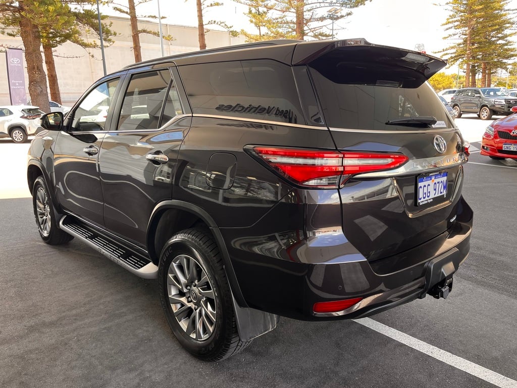 2020 Toyota Fortuner Crusade image 5