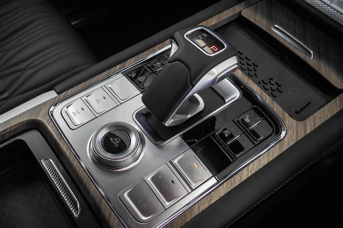 2024 GWM Tank 500 Lux Hybrid Auto 4WD image 21