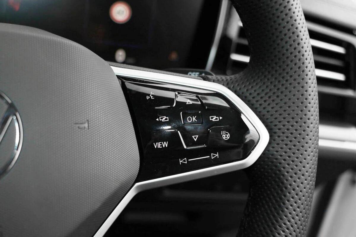 2024 Volkswagen Touareg R RC Auto 4MOTION MY24 image 18