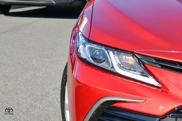 2023 Toyota Camry Hybrid Ascent image 2
