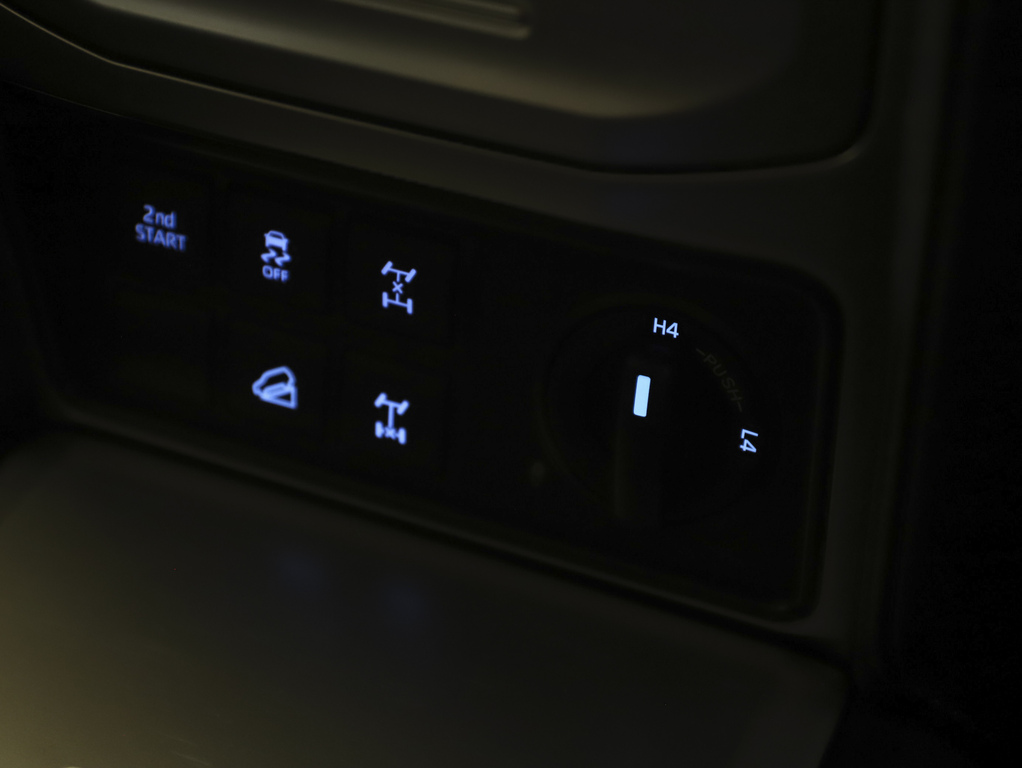 2021 Toyota Prado GXL image 15