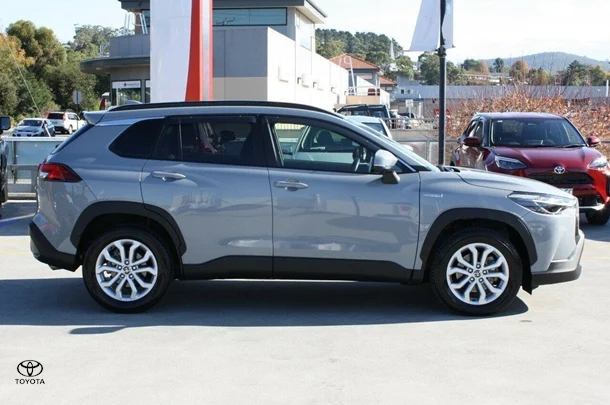 2022 Toyota Corolla Cross Hybrid GXL image 9