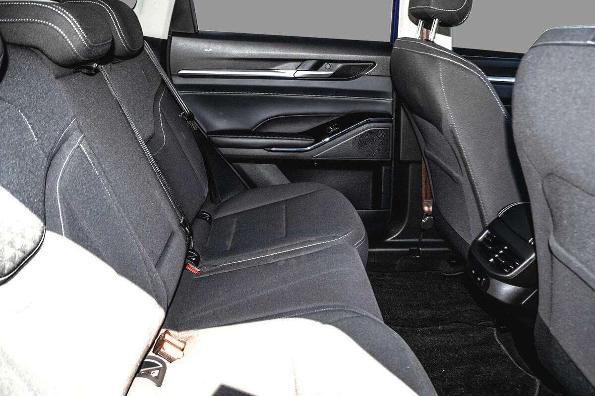 2024 GWM Haval H6 Premium Auto image 10