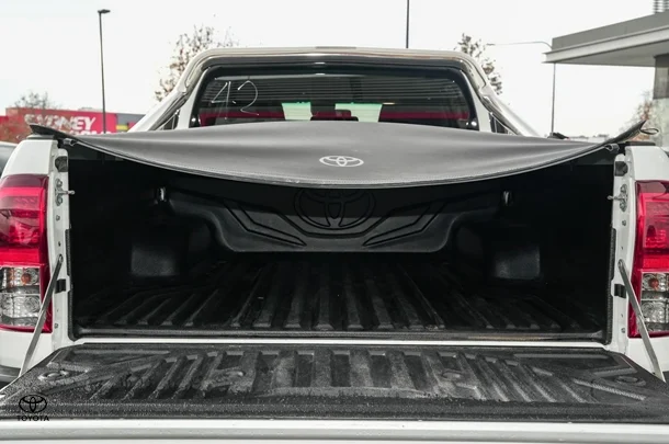 2019 Toyota HILUX SR5 image 20